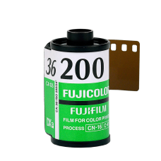 Farebný 35mm film Fujicolor 200/36